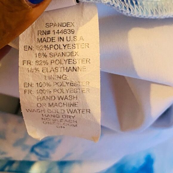 Onzie White/Blue Tie Dyed Cropped Legging Size S/M - Picture 4 of 6